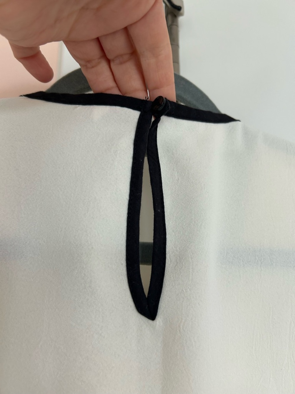 Zara White Sleeveless Contrast-Trim Top size L - Picture 7 of 7
